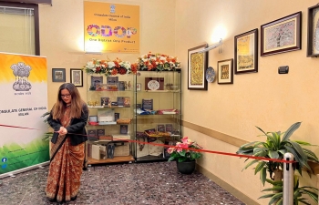 CG inaugurated One District One Product (#ODOP) Corner at CGI Milan to promote ODOP items from different parts of India. The display includes Zardozi wall hanging from Bhopal, Blue pottery from Jaipur, Marble plate from Agra. 